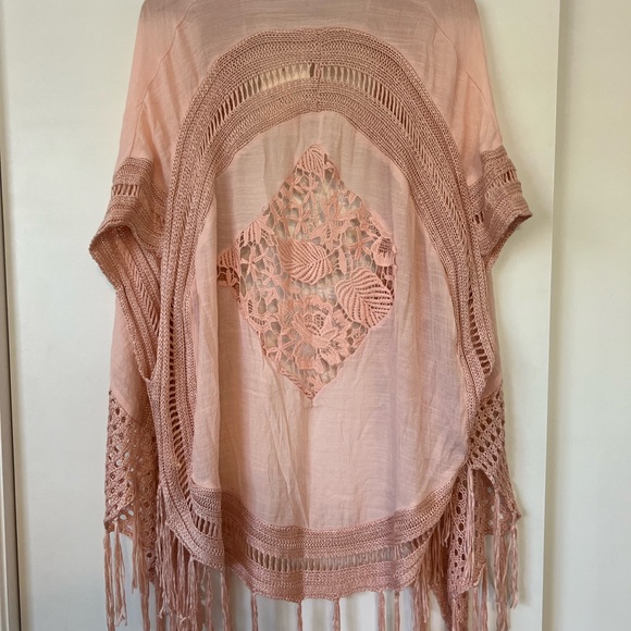 Miracle Blush Crochet Cardigan - Picture 3 of 4
